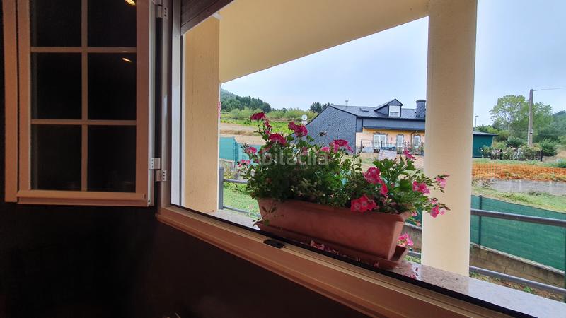 Foto 4f625221-e55a-4084-8d96-ac105ed5f360. Chalet con camino parcheggio in Vega de Espinareda