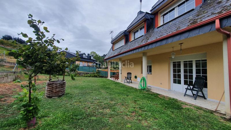 Foto 5a8ab29a-c1d2-4f1d-825d-b3a460fbb07c. Chalet con camino parcheggio in Vega de Espinareda