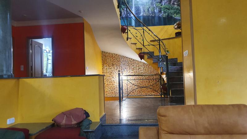 Foto 666668f1-aaec-40d7-ab1e-229cc7948c5f. Chalet con camino parcheggio in Vega de Espinareda