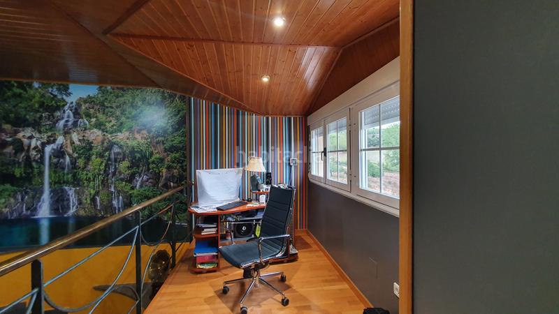 Foto 7405c7f1-cd70-48f1-803e-db0949934b69. Chalet con camino parcheggio in Vega de Espinareda