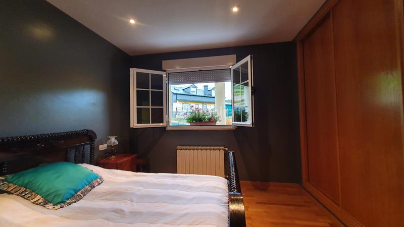 Foto 7e726f0e-3481-4180-ac33-2f1bc0815192. Chalet con camino parcheggio in Vega de Espinareda