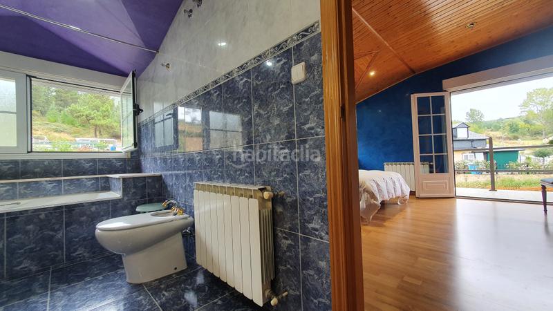 Foto 80fb15d9-9430-4ab9-85a1-f5f5e18ef405. Chalet con camino parcheggio in Vega de Espinareda