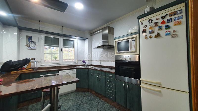 Foto 93f5494a-1ba9-46a7-931f-d93ae87c803a. Chalet con camino parcheggio in Vega de Espinareda