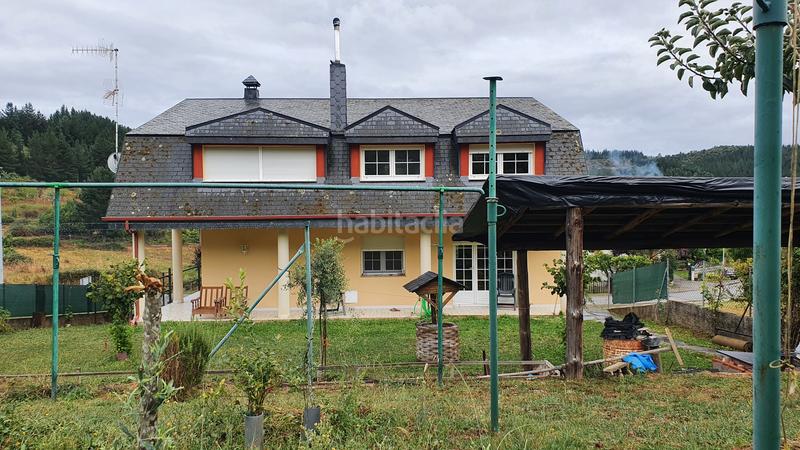 Foto a0286fd7-4933-4b2d-a87b-fd7325dc1e1e. Chalet con camino parcheggio in Vega de Espinareda