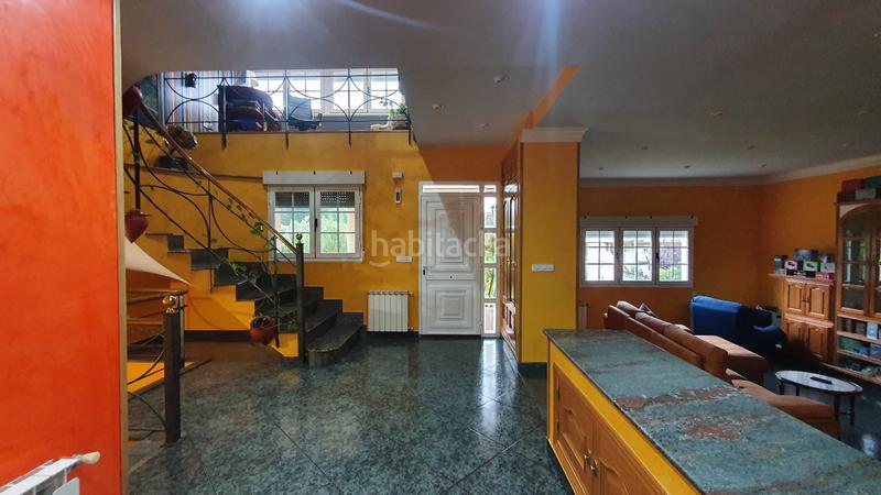 Foto a15a4c74-81fe-461d-bea2-81698387248e. Chalet con camino parcheggio in Vega de Espinareda