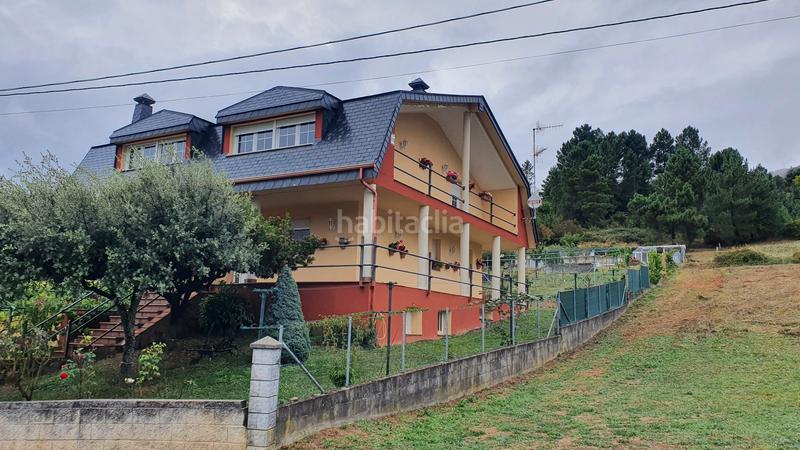 Foto b707e368-76ba-45d8-a3f8-cfcf36baa977. Chalet con camino parcheggio in Vega de Espinareda