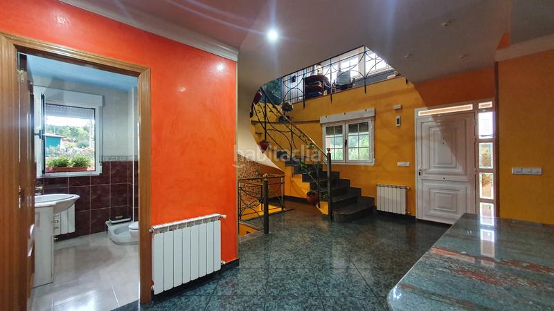 Foto ccccfff1-cce0-4bdd-95ea-4a4ae87efeb2. Chalet con camino parcheggio in Vega de Espinareda