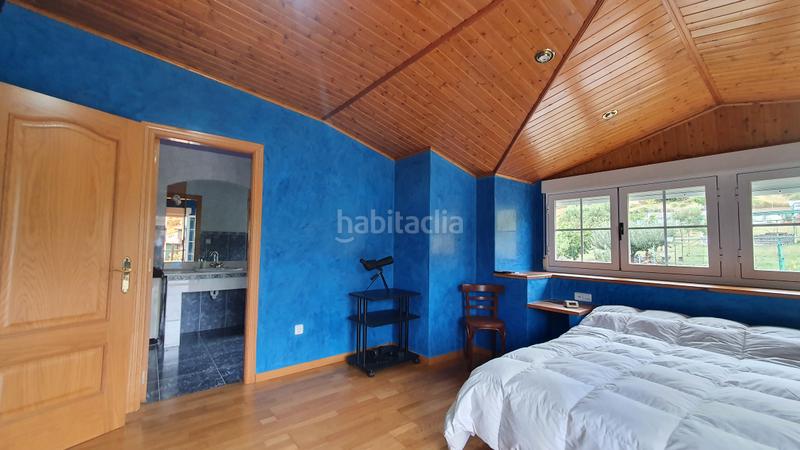 Foto dab40986-0174-4c56-822a-7afc51b4ff87. Chalet con camino parcheggio in Vega de Espinareda