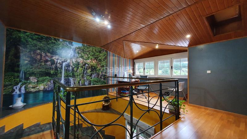 Foto e88d460a-1aaa-45b5-a5e7-7660f89bde3a. Chalet con camino parcheggio in Vega de Espinareda