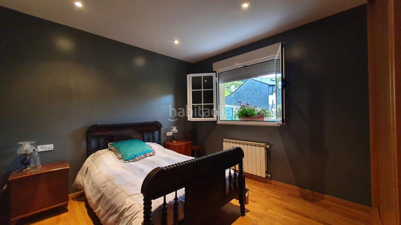 Foto f4a5528e-ca6a-4e3d-ab3d-64198832cb92. Chalet con camino parcheggio in Vega de Espinareda