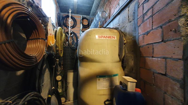 Foto fb4792b9-57aa-4259-8e2d-7e158a49e448. Chalet con camino parcheggio in Vega de Espinareda