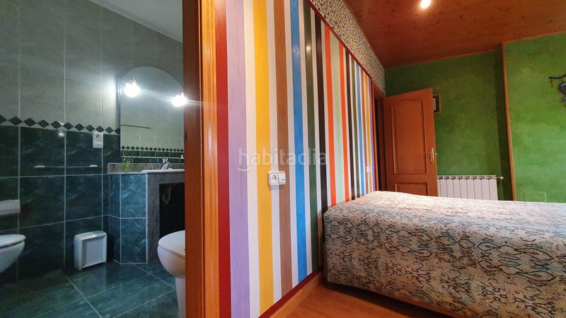 Foto ffb5b38e-d6d9-43bd-ba93-646970ab9c3b. Chalet con camino parcheggio in Vega de Espinareda