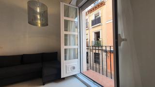 Affitto Piccolo appartamento  Calle del mediodía chica. Apartamento exterior en la latina