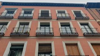 Apartament  Calle de las pozas. Piso en noviciado con techos altos