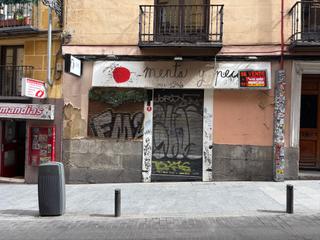 Local Comercial  Calle de las fuentes. Local planta calle con gran stano