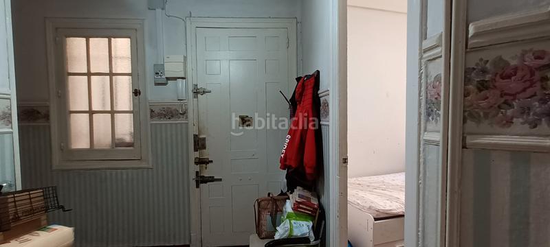 Foto dfc7c92b-9c16-4f94-960d-326b1e93aa95. Piso gran piso exterior para reforma, ubicación excelente en Madrid