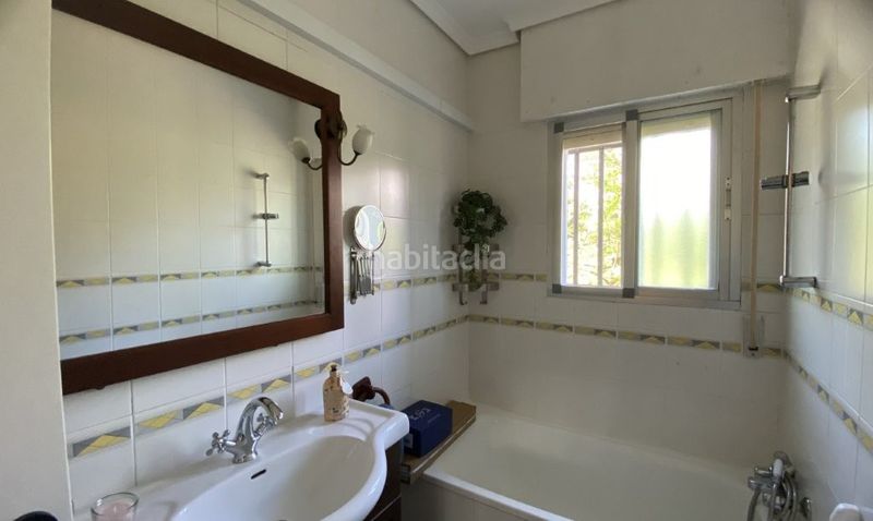 Foto 10183cdf-ca92-420a-968d-a88dd727a874. Xalet amb xemeneia calefacció aparcament piscina a Cadalso de los Vidrios