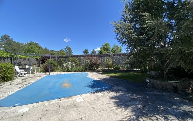 Foto 78f0bbf1-c32f-4175-8243-4a4c3e8c7f56. Xalet amb xemeneia calefacció aparcament piscina a Cadalso de los Vidrios