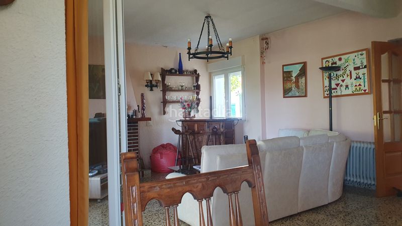 Foto 6b99ca8c-9173-4b99-a660-2d7e099fcdbf. Xalet amb xemeneia calefacció aparcament piscina a Valdemorillo