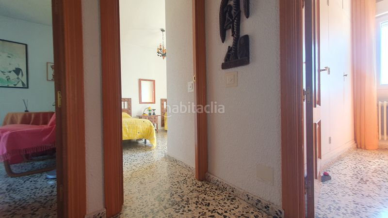 Foto b0c5e399-f88a-4b9e-8f1f-d18aca2bb55c. Xalet amb xemeneia calefacció aparcament piscina a Valdemorillo