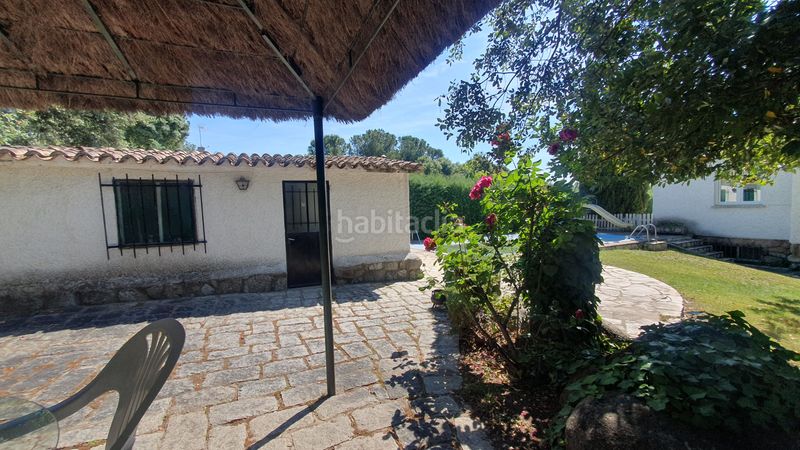 Foto b57ca828-dce6-4bef-b697-422151dd4cff. Xalet amb xemeneia calefacció aparcament piscina a Valdemorillo