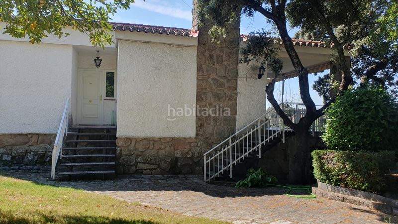 Foto c14196fe-bcdd-46fa-a1c9-40ddce8b0b18. Xalet amb xemeneia calefacció aparcament piscina a Valdemorillo