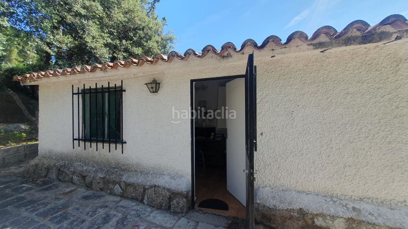 Foto c4cc476d-9343-4b33-9c69-1b37eaa03119. Xalet amb xemeneia calefacció aparcament piscina a Valdemorillo