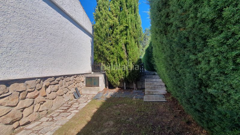 Foto e979cfdc-6314-4f8c-828e-f8a0ab9c28a2. Xalet amb xemeneia calefacció aparcament piscina a Valdemorillo