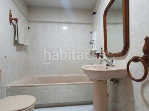 Foto 10aa1398-3861-4524-b117-87b64bc157b7. Casa adossada amb xemeneia calefacció aparcament piscina a Villanueva de la Cañada