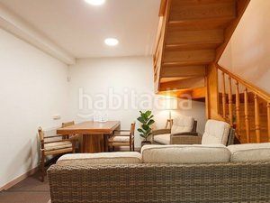 Foto 56f78f0f-d393-49ee-be27-37a9e4c83d04. Casa adossada amb xemeneia calefacció aparcament piscina a Villanueva de la Cañada