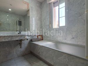 Foto 872fb327-1714-48a4-9f5b-e55cccce5f0e. Casa adossada amb xemeneia calefacció aparcament piscina a Villanueva de la Cañada