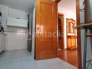 Foto fc6a7167-0203-42cc-b833-f77c639193ff. Casa adossada amb xemeneia calefacció aparcament piscina a Villanueva de la Cañada