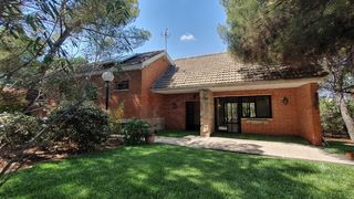 Location Chalet à Pino Alto-Navarredonda. Puentelasierra. reformado listo para entrar a vivir