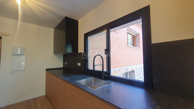 Foto 4149a018-8997-4d43-89d3-01bab0e100ae. Rent chalet with fireplace heating parking pool in Valdemorillo