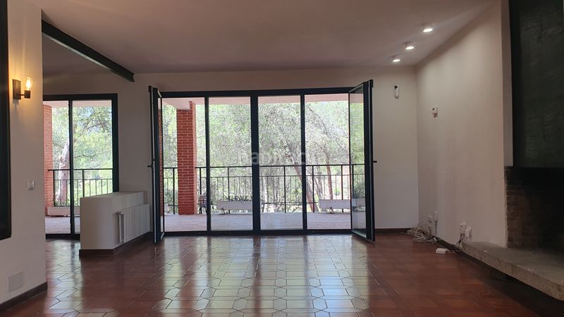 Foto 55d5e038-3625-490e-9c3b-7b7ebf277681. Rent chalet with fireplace heating parking pool in Valdemorillo