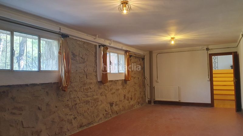 Foto 5938e16e-25f1-4260-af1a-69a9e72483b4. Rent chalet with fireplace heating parking pool in Valdemorillo