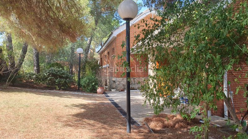 Foto 5cdbbb84-a34a-49e3-b3db-c45cfdb8a6df. Rent chalet with fireplace heating parking pool in Valdemorillo