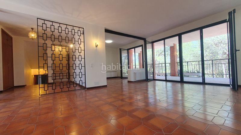 Foto 88b259d4-015f-4cb4-afac-72c07ed9aba7. Rent chalet with fireplace heating parking pool in Valdemorillo
