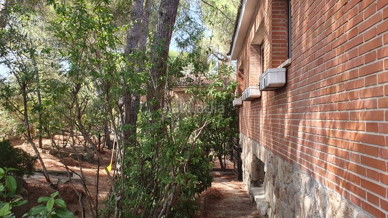 Foto 97ddfaa7-8c78-4281-b82c-be37ed428160. Rent chalet with fireplace heating parking pool in Valdemorillo