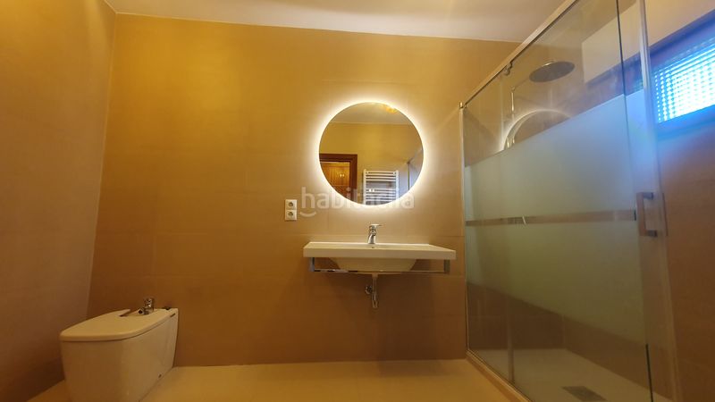 Foto 986392da-55b5-4368-b8b1-467f44cd2b1f. Rent chalet with fireplace heating parking pool in Valdemorillo