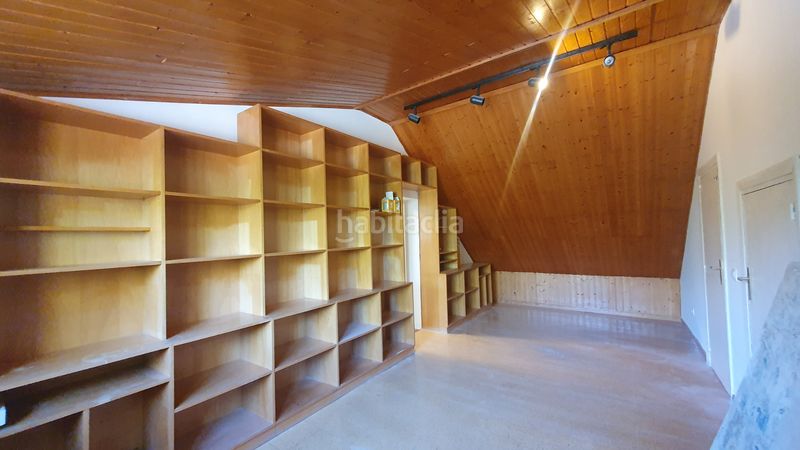 Foto a8279ab7-51c3-4d42-ba4e-155fb4f7250f. Rent chalet with fireplace heating parking pool in Valdemorillo
