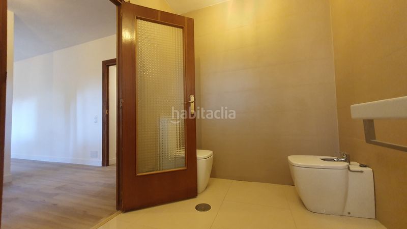 Foto b1305b68-a258-4dc6-a6d3-1f2e00cd8131. Rent chalet with fireplace heating parking pool in Valdemorillo
