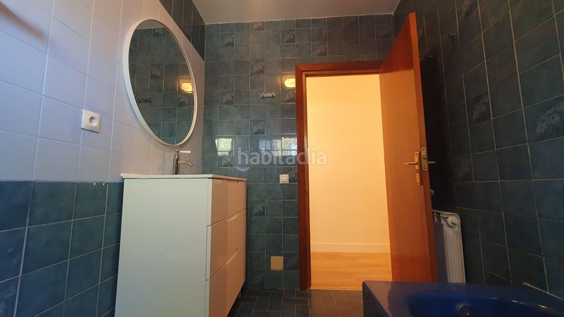 Foto cc69a050-640e-453d-b208-ca358bdbafce. Rent chalet with fireplace heating parking pool in Valdemorillo