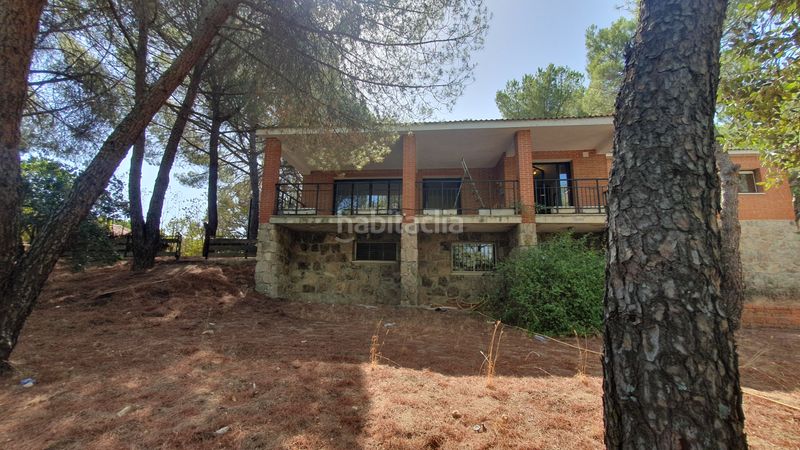 Foto d516b9f8-f879-48ad-ab44-9fedc5c9cc00. Rent chalet with fireplace heating parking pool in Valdemorillo