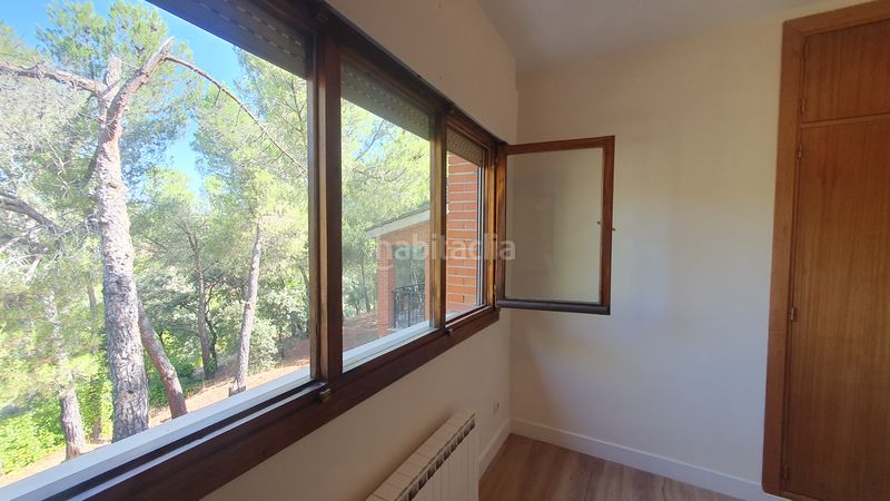 Foto e1abee0a-aceb-4bb3-93b2-798dd6aea006. Rent chalet with fireplace heating parking pool in Valdemorillo