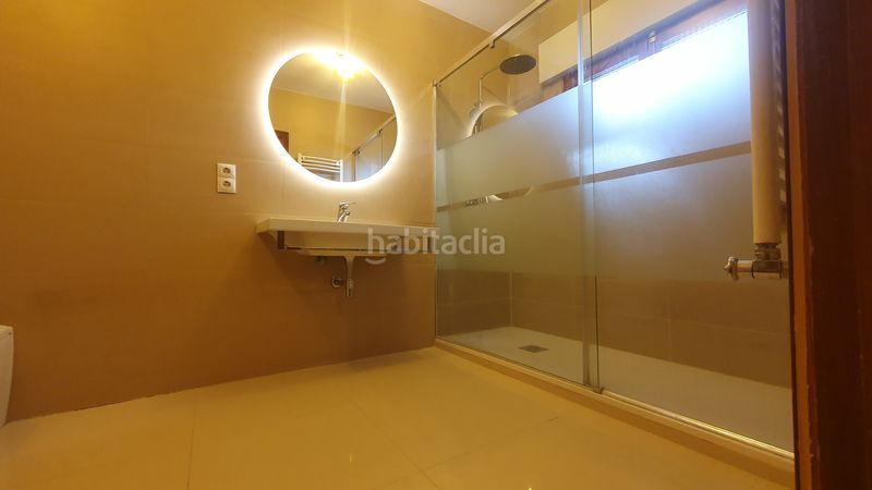 Foto e93253e2-a3ad-4fa3-89a9-4ca9328bb738. Rent chalet with fireplace heating parking pool in Valdemorillo