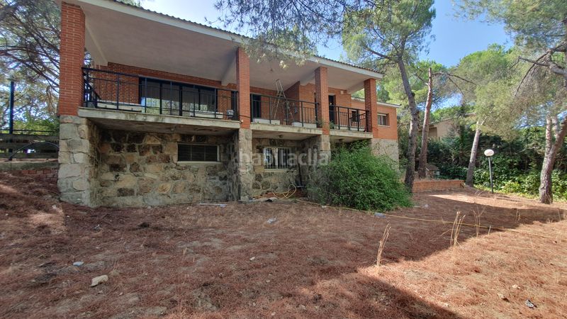 Foto e9654396-2d73-4fda-8cae-556e0837ed85. Rent chalet with fireplace heating parking pool in Valdemorillo