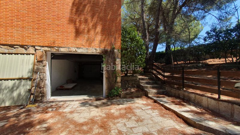 Foto f20c856f-96bc-4ee2-a7ad-f74d7fc66c33. Rent chalet with fireplace heating parking pool in Valdemorillo