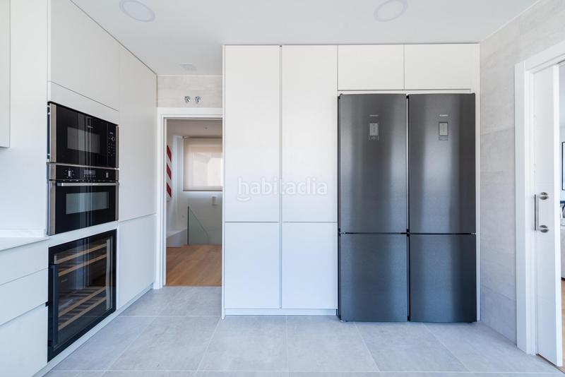 Foto 24c65789-2646-4d9a-bd96-77c0fb1357fc. Alquiler ático atico duplex de 5 dormitorios en residencial maravillas en Madrid