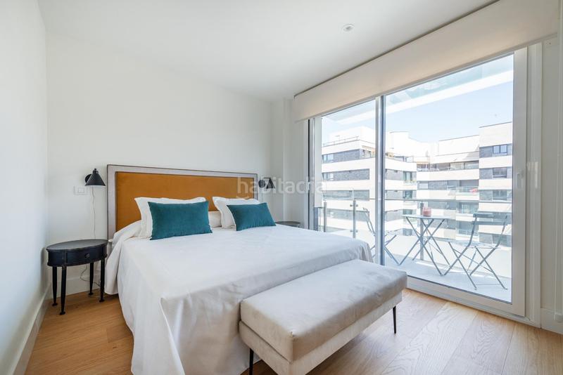 Foto 2994b0fd-d13a-400e-9076-63ecd01b153f. Alquiler ático atico duplex de 5 dormitorios en residencial maravillas en Madrid